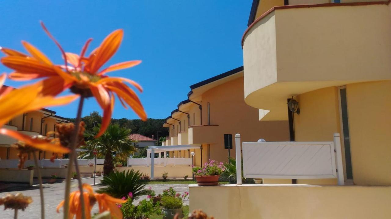 Conca Degli Dei Aparthotel Paestum Exterior photo